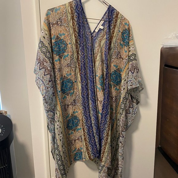 Daniel Rainn Patterned Shawl Wrap - Picture 7 of 7